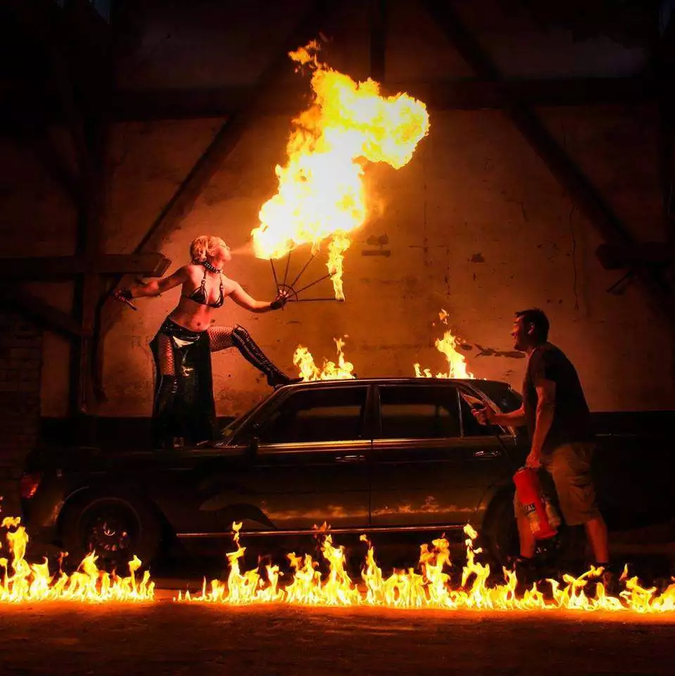 Lady of Flame / Liane Ladberg